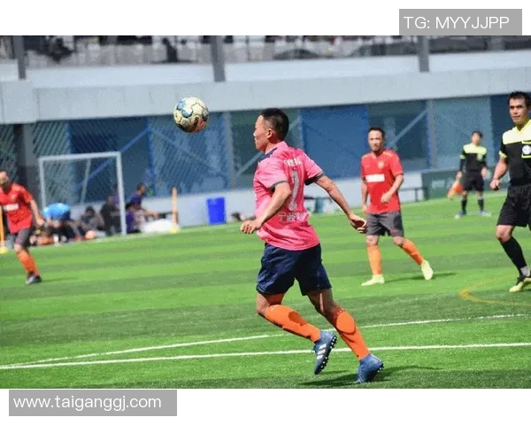 动态壁纸足球明星8号带你领略绿茵场上的激情与荣耀 动态壁纸足球明星8号带你领略绿茵场上的激情与荣耀